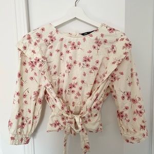 ‼️SOLD‼️ Zara | Short Floral Top with Belted fabric